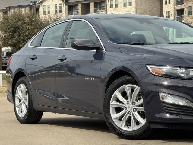 Used 2025 Chevrolet Malibu LT image 3