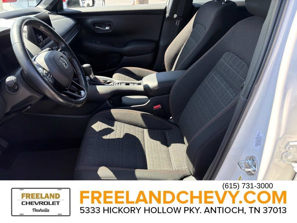 Used 2025 Honda HR-V Sport image 21
