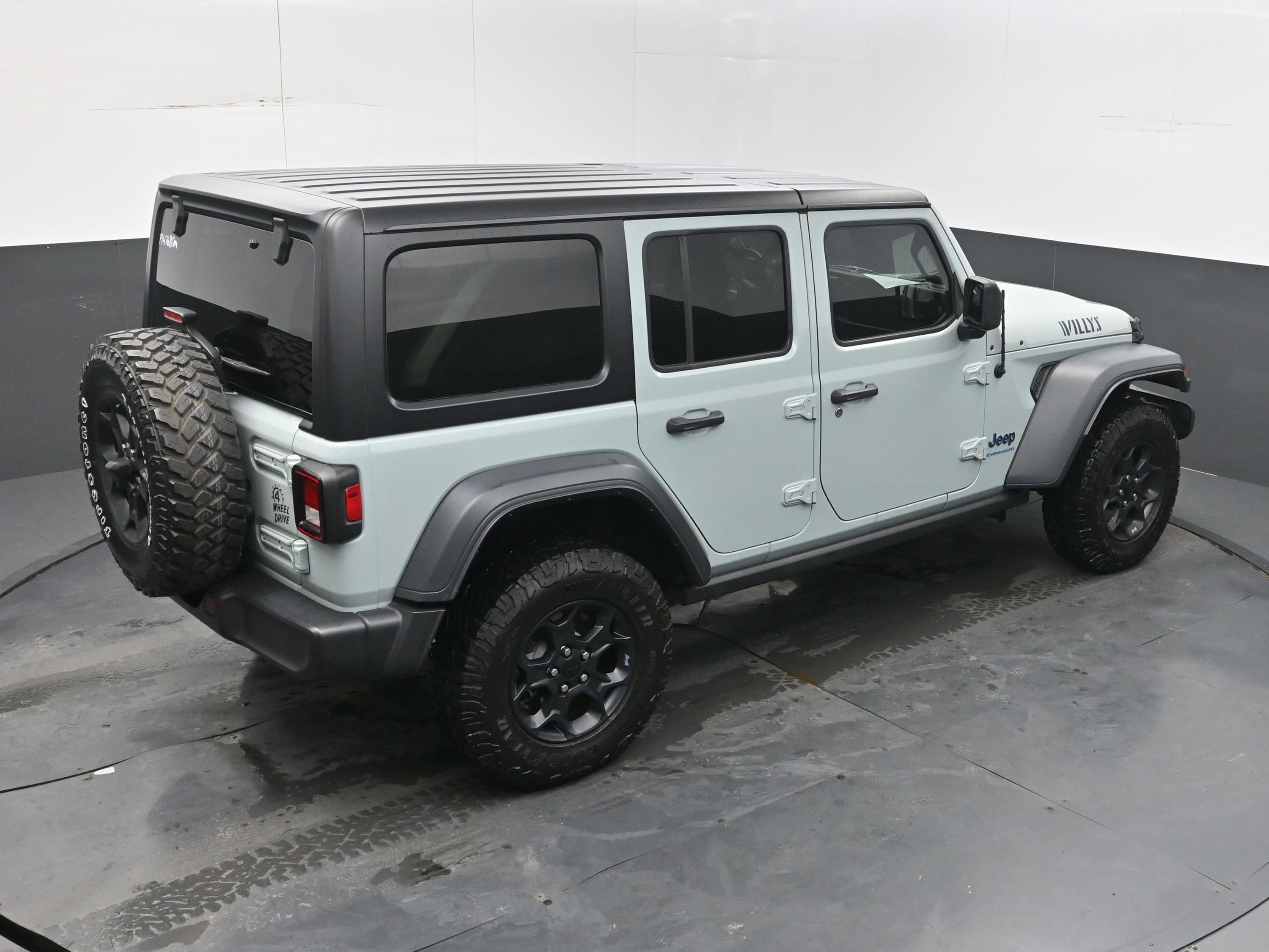 Used 2023 Jeep Wrangler Unlimited w/ 8.4" Radio Group AWD/4WD image 38
