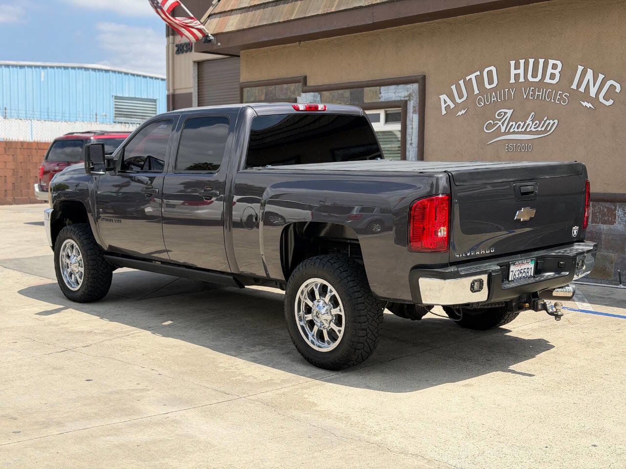 Used 2011 Chevrolet Silverado 2500 LT w/ Interior Plus Package AWD/4WD image 7