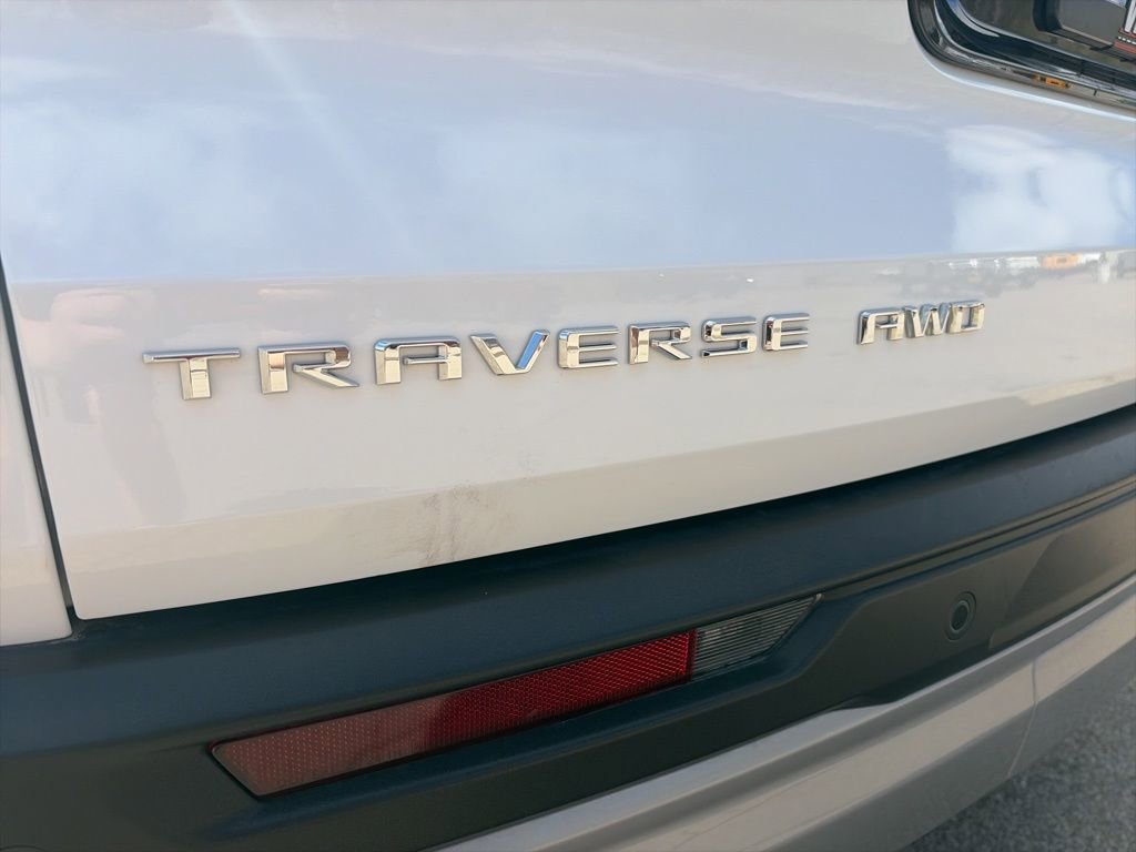 Used 2026 Chevrolet Traverse LT image 14