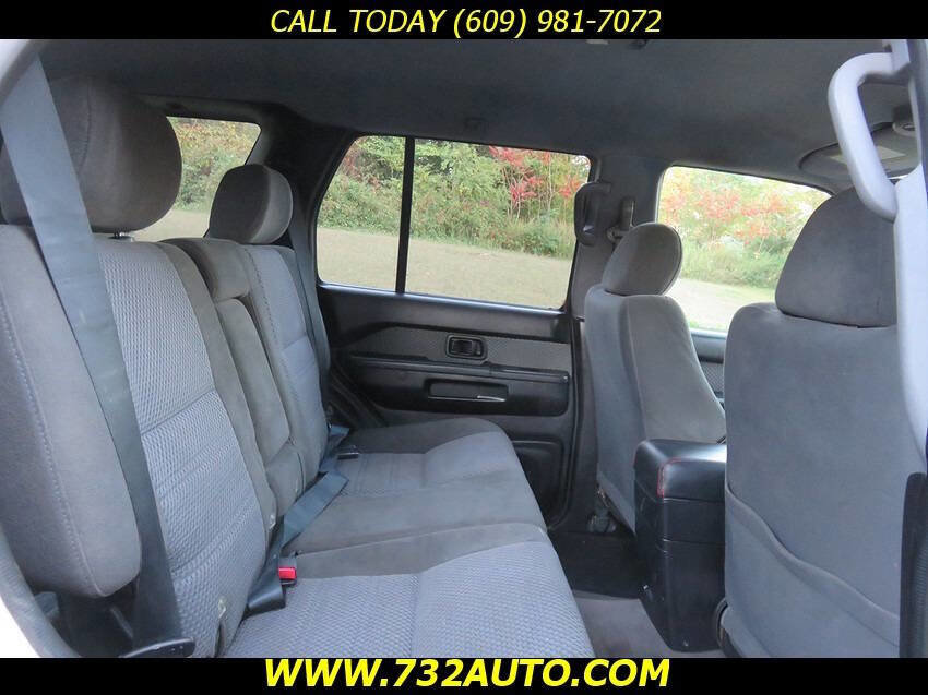 Used 2004 Nissan Pathfinder SE w/ (POP) SE Popular Pkg image 31