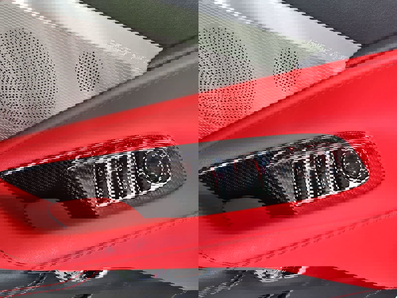 Used 2024 Chevrolet Corvette Stingray Preferred Conv w/ Battery Protection Package image 15