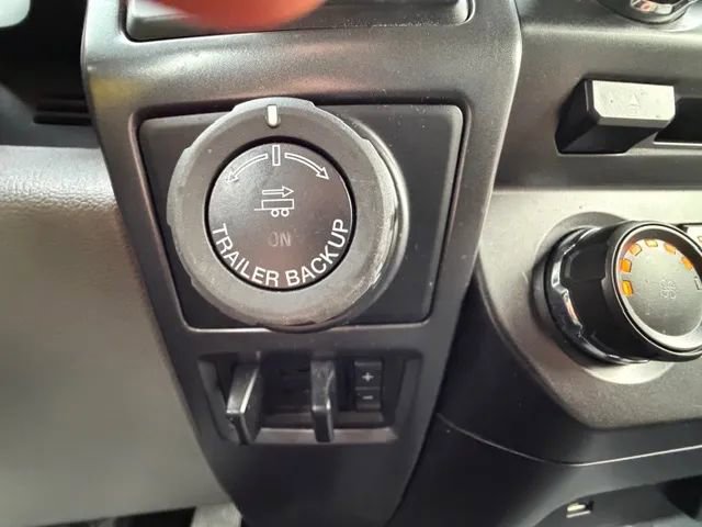 Used 2017 Ford F150 XLT w/ XTR Package image 13