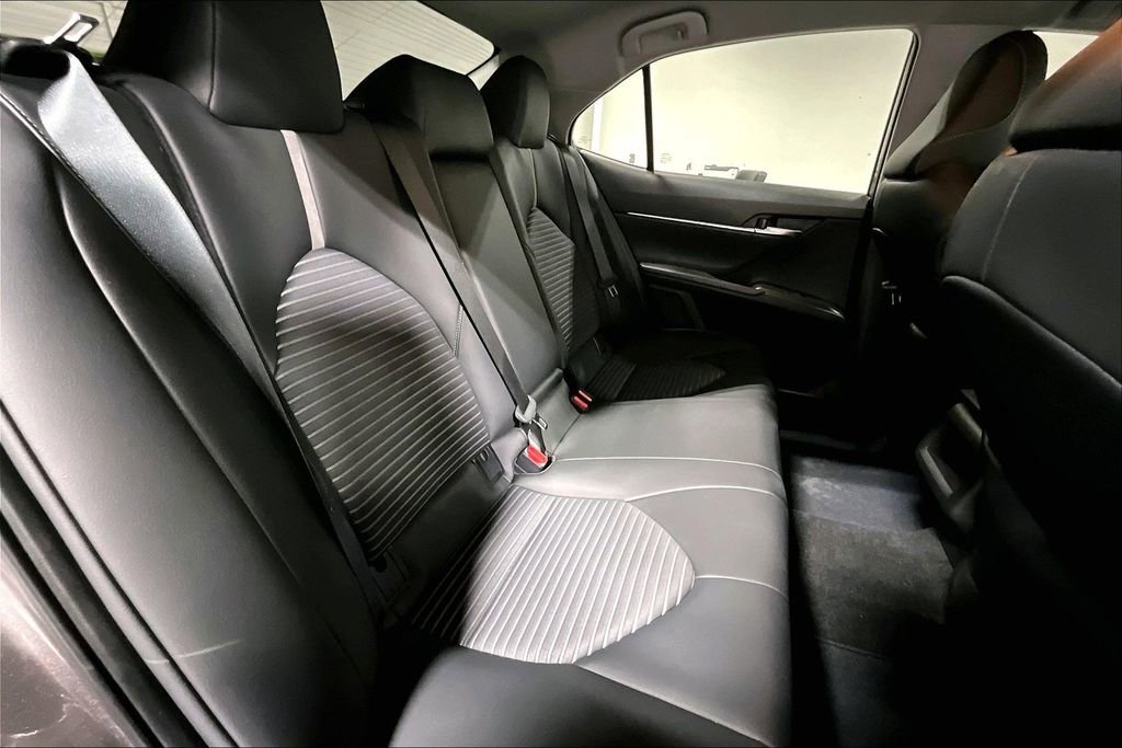 Used 2024 Toyota Camry SE image 36