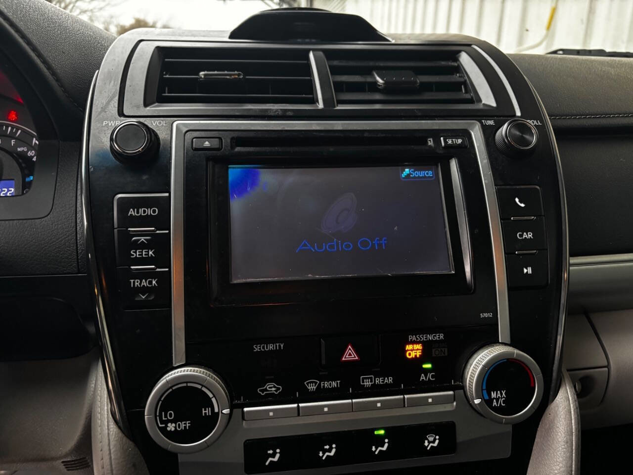 Used 2012 Toyota Camry LE image 13