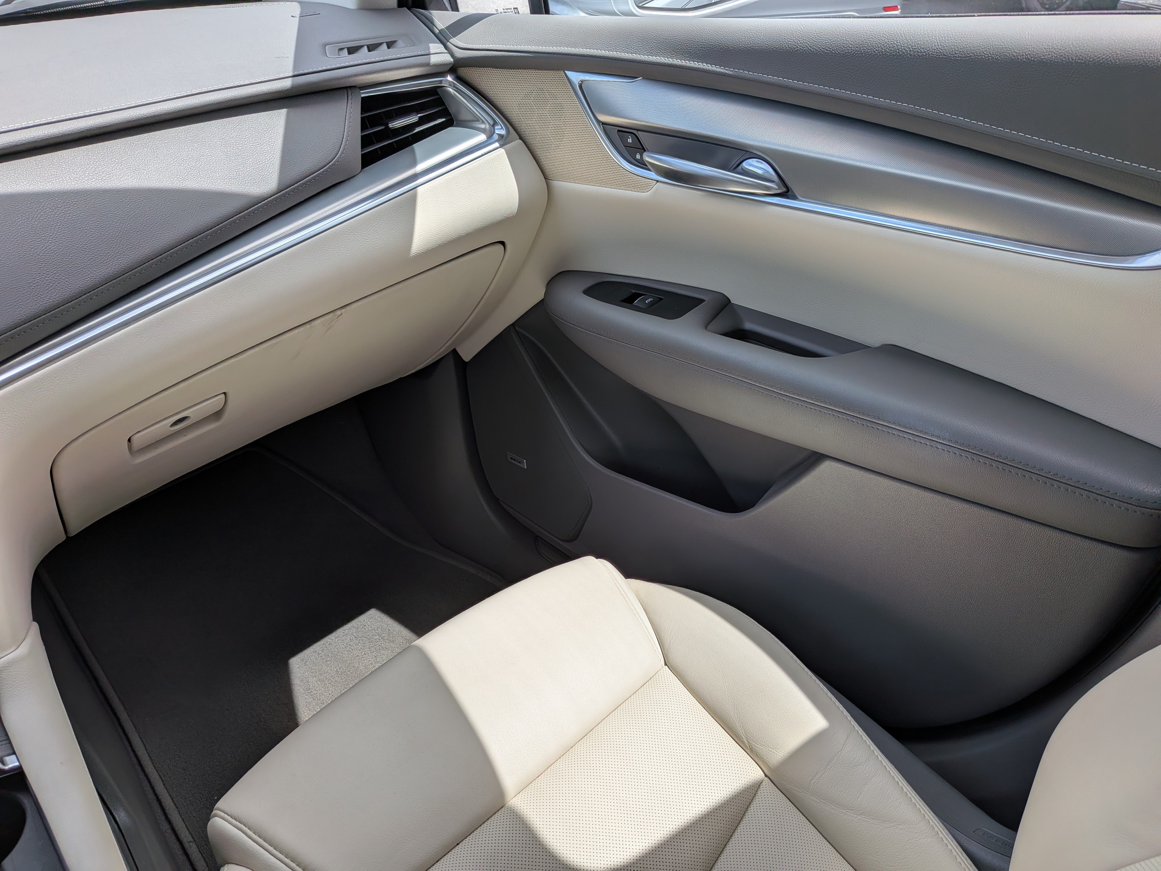 Certified 2019 Cadillac XT5 Luxury FWD image 15