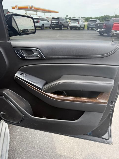 Used 2015 Chevrolet Suburban LT w/ Luxury Package AWD/4WD image 18