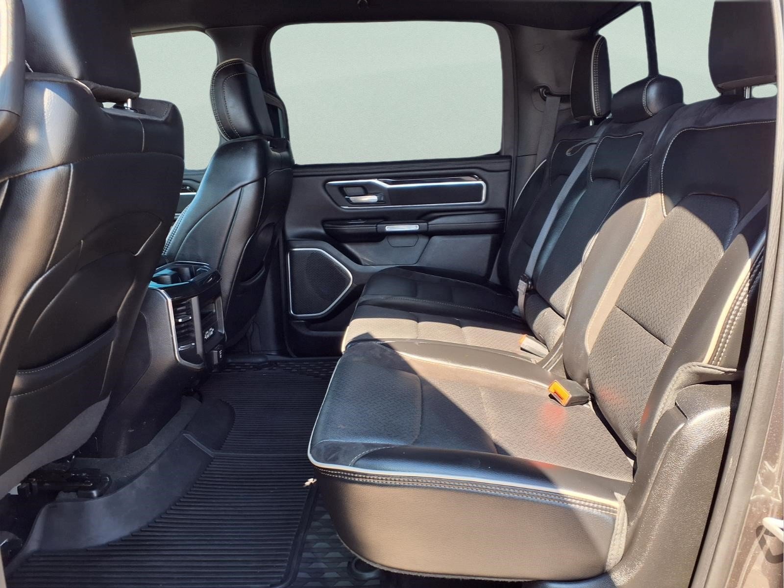 Used 2020 RAM 1500 Laramie w/ Sport Appearance Package AWD/4WD image 12