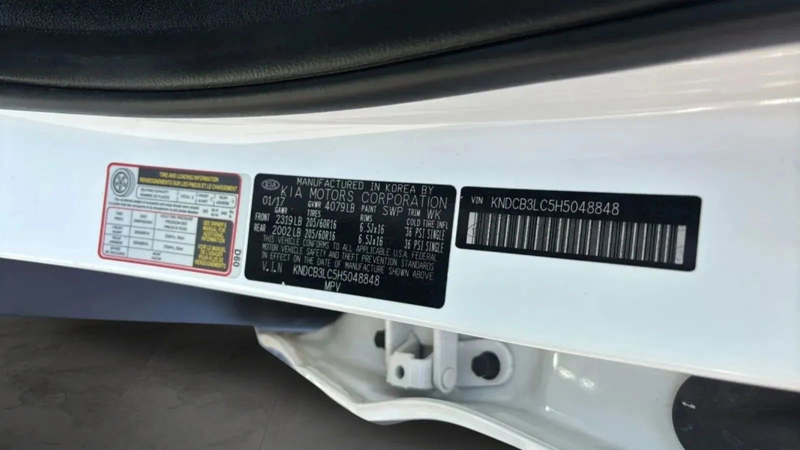 Used 2017 Kia Niro FE FWD image 21