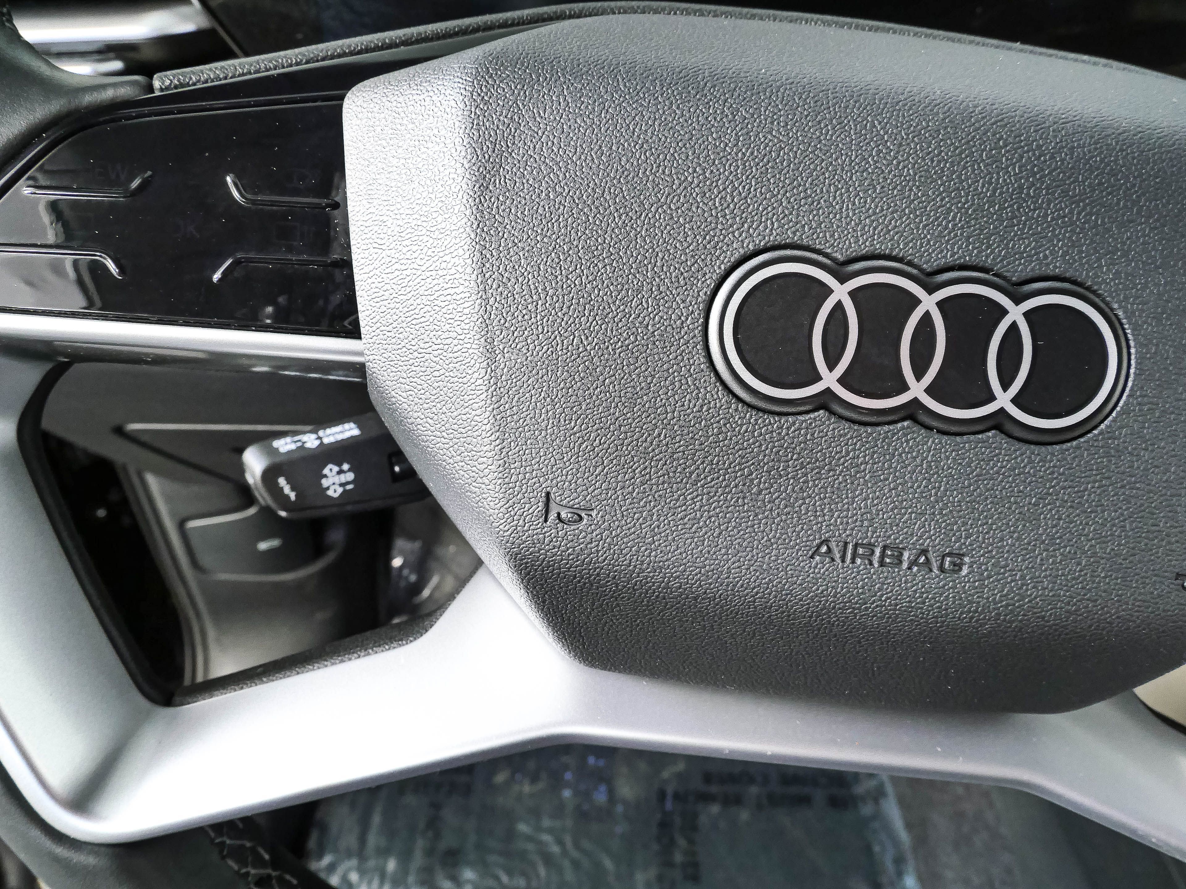 Used 2025 Audi Q5 Premium w/ Convenience Package AWD/4WD image 9