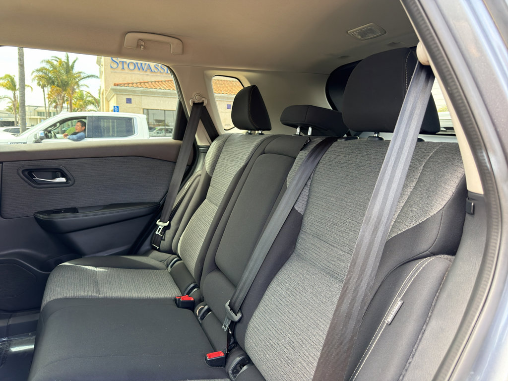 Used 2021 Nissan Rogue SV FWD image 8