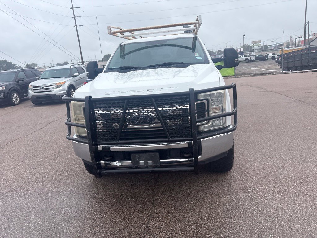 Used 2017 Ford F250 XL w/ STX Appearance Package AWD/4WD image 3