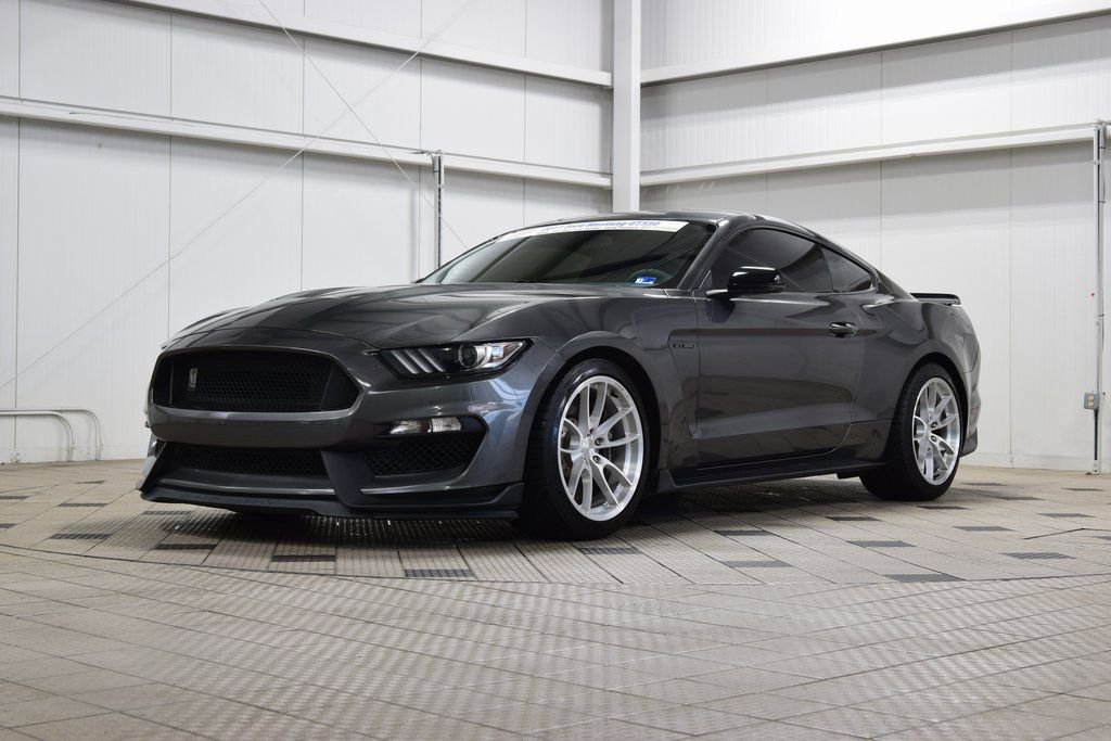 Used 2017 Ford Mustang Shelby GT350 image 3