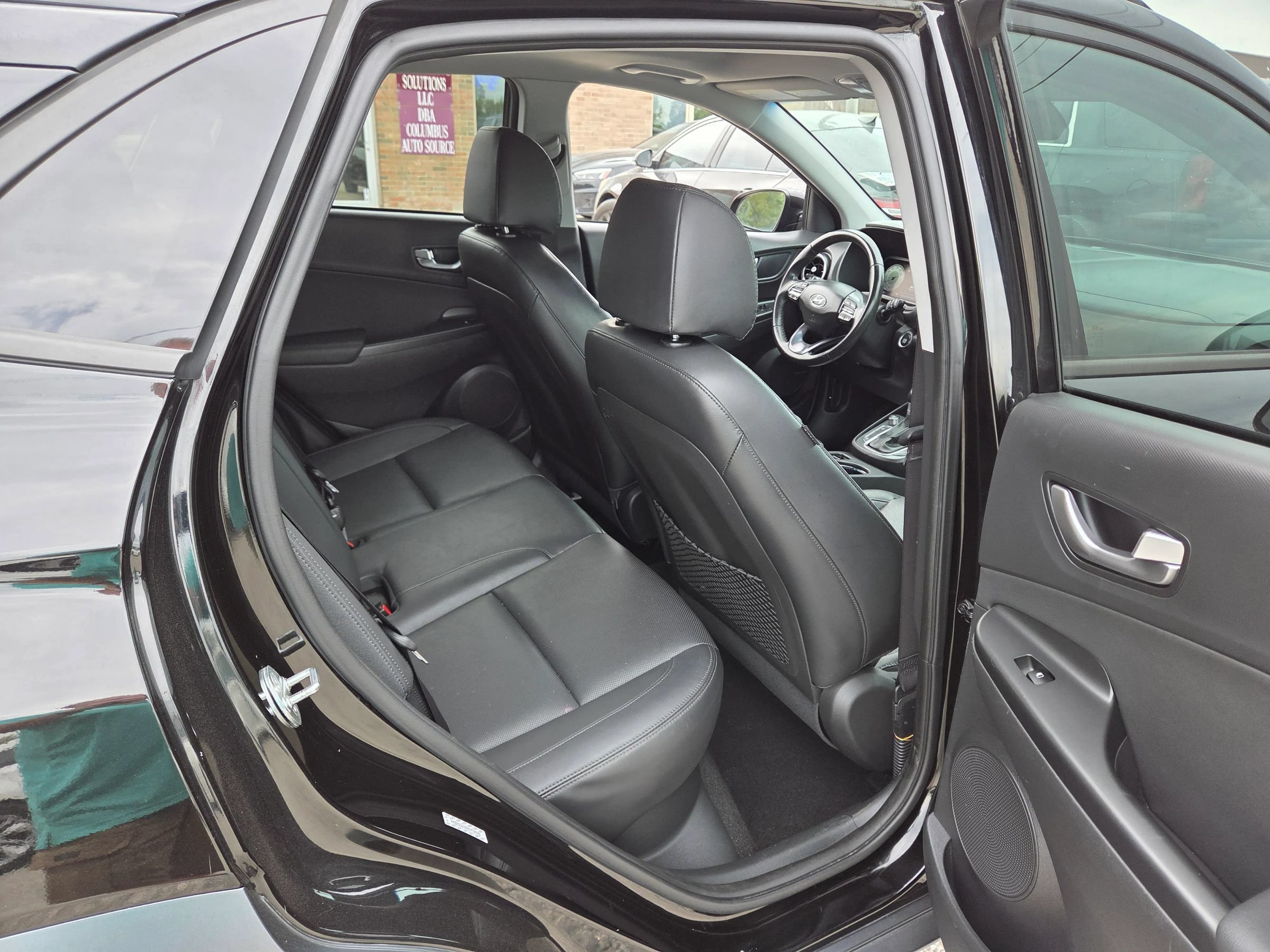Used 2022 Hyundai Kona Limited FWD image 23
