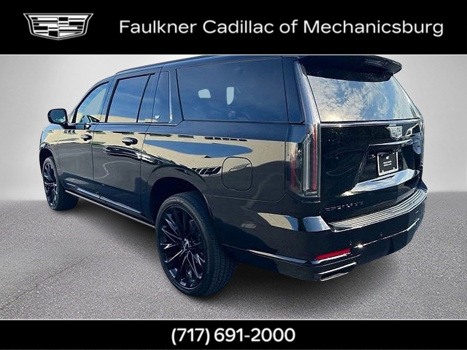 Certified 2026 Cadillac Escalade ESV Platinum Sport w/ LPO, ONYX Package AWD/4WD image 9