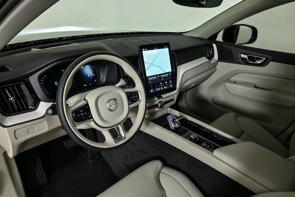 New 2026 Volvo XC60 B5 Ultra w/ Protection Package Premier image 4