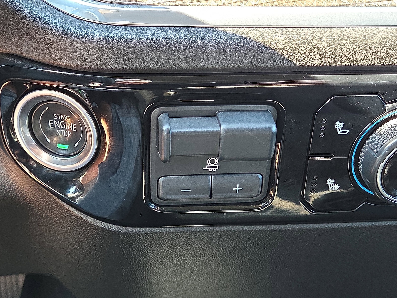 Used 2025 Chevrolet Silverado 1500 LT image 15