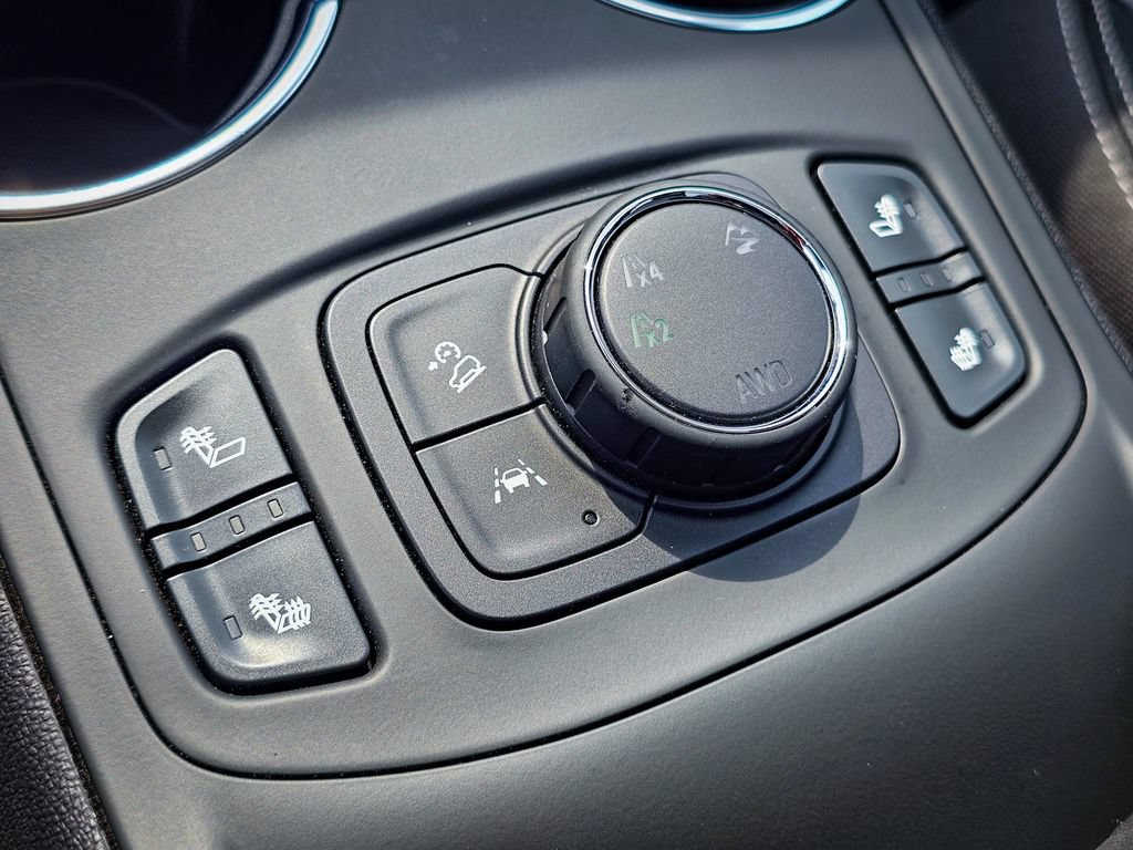 Used 2022 GMC Terrain SLT w/ Infotainment Package II AWD/4WD image 28