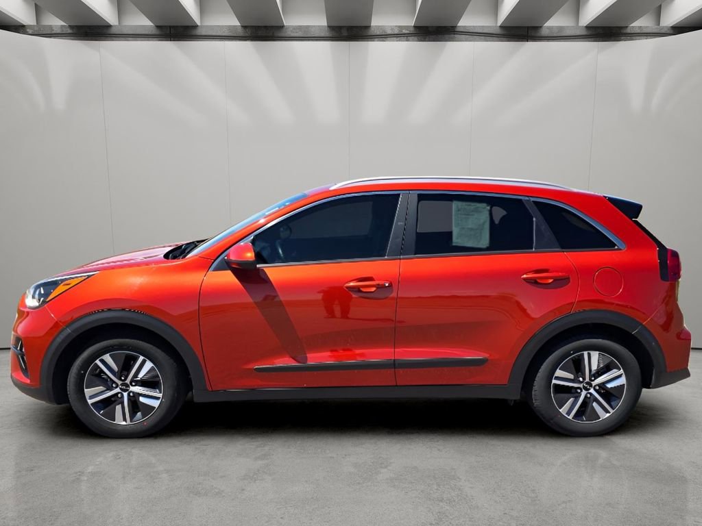 Used 2022 Kia Niro LXS FWD image 2
