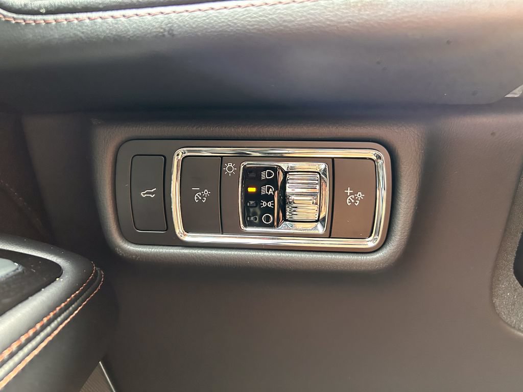 Certified 2024 Lincoln Aviator Reserve w/ Equipment Group 201A AWD/4WD image 35