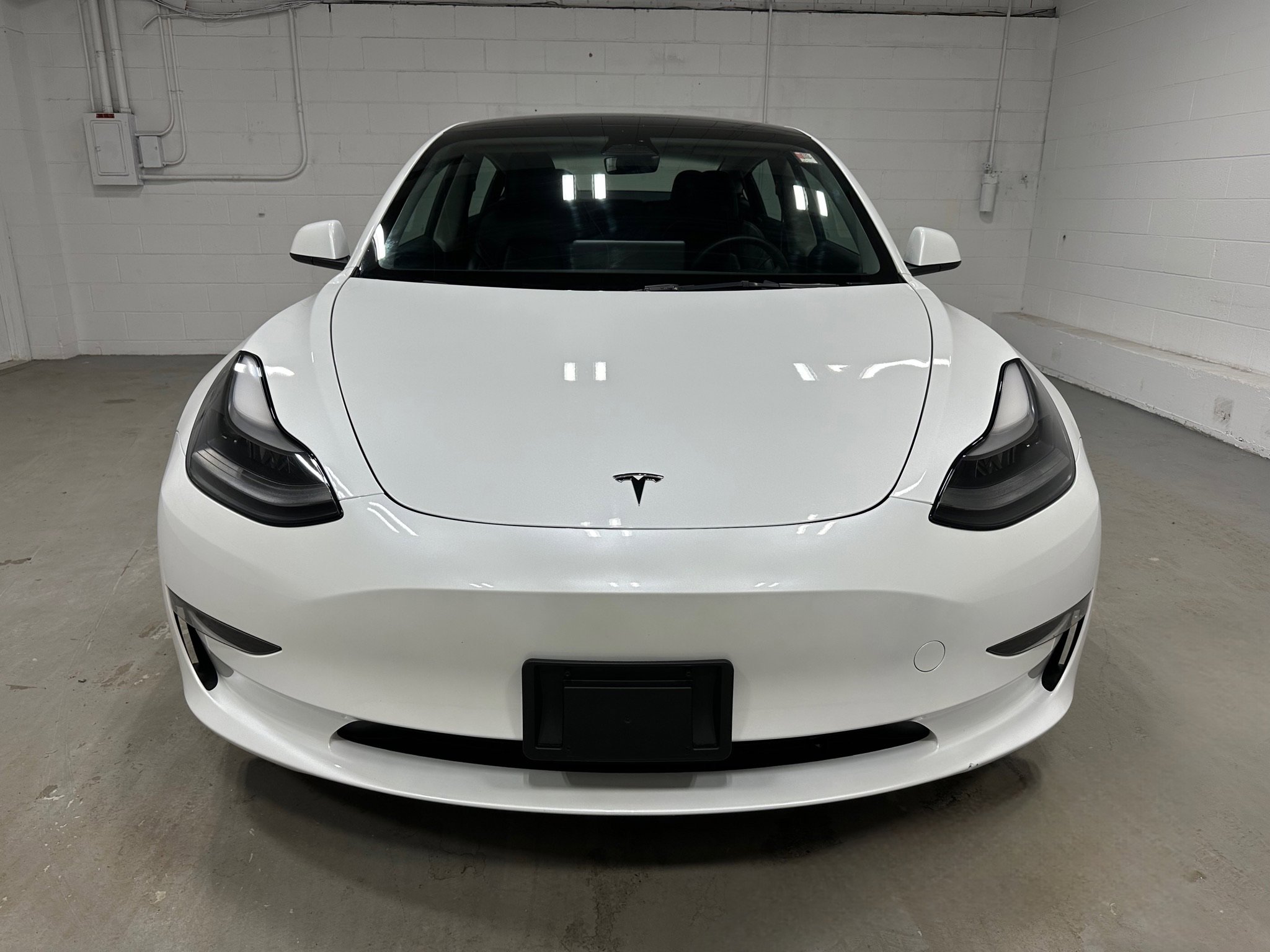 Used 2023 Tesla Model 3 Standard Range image 2
