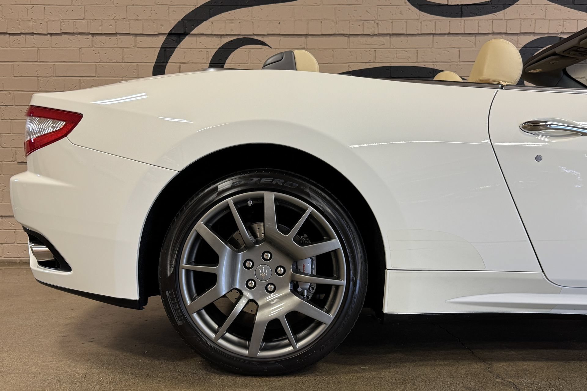 Used 2011 Maserati GranTurismo Convertible RWD image 28