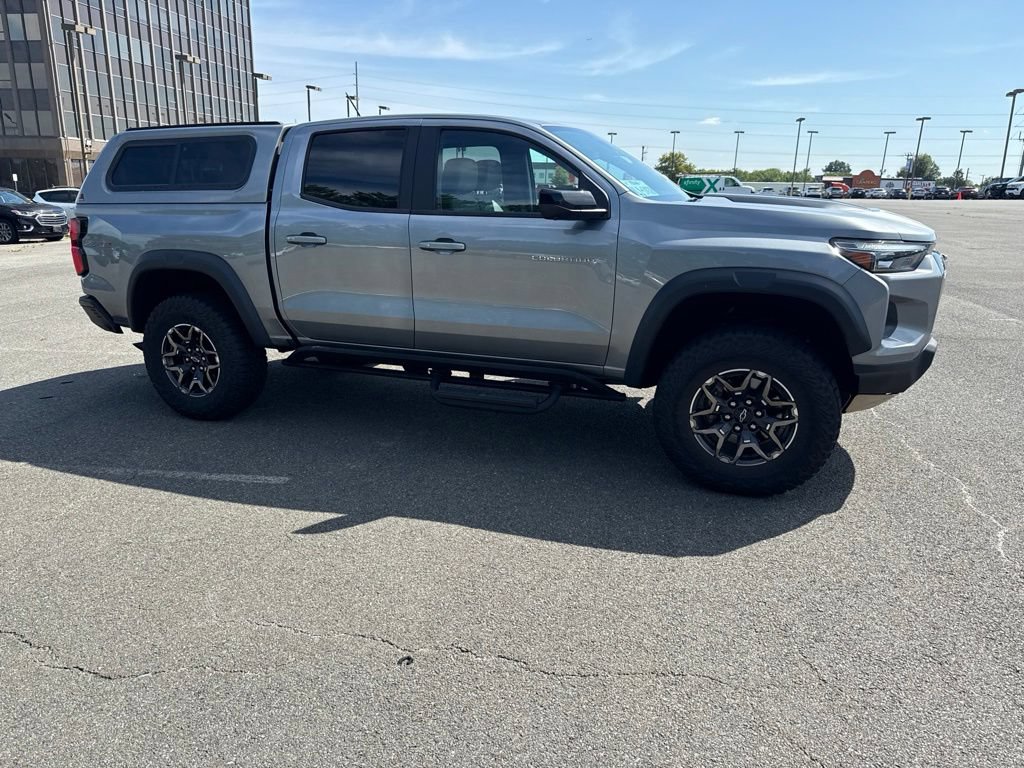 Used 2023 Chevrolet Colorado ZR2 w/ ZR2 Convenience Package III AWD/4WD image 3