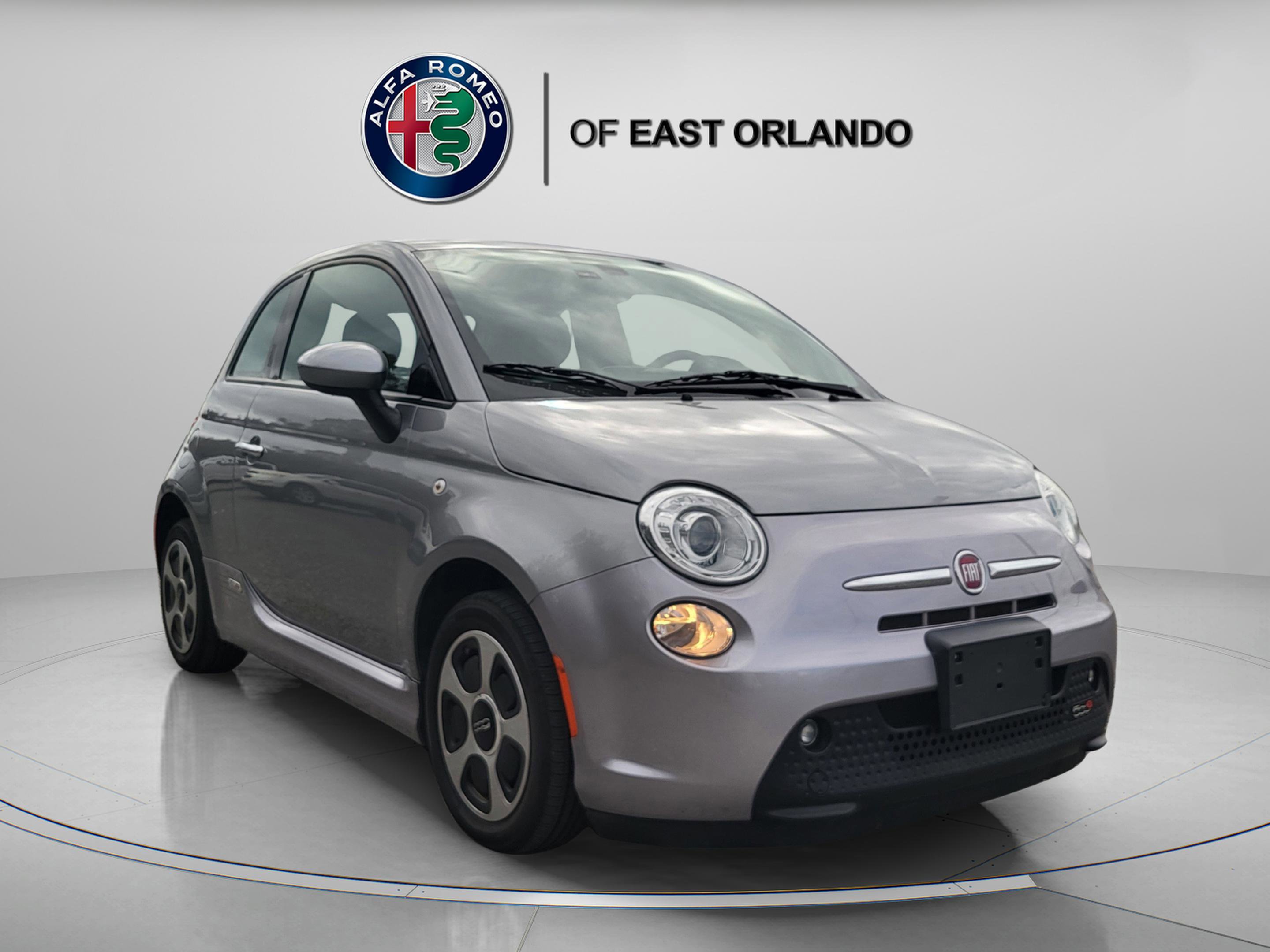 Used 2019 FIAT 500 e image 1
