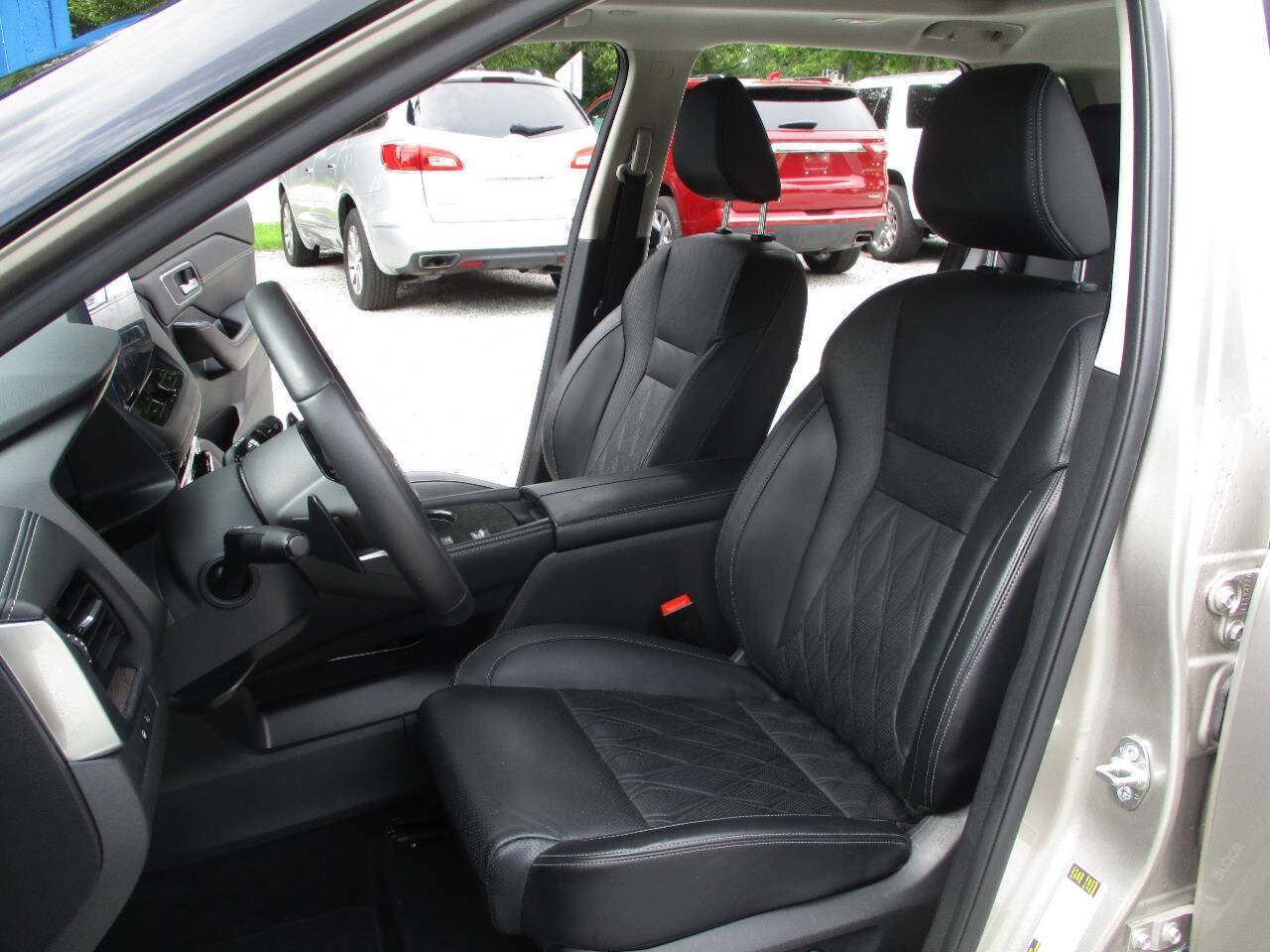 Used 2024 Nissan Rogue Platinum w/ Platinum Premium Package FWD image 23