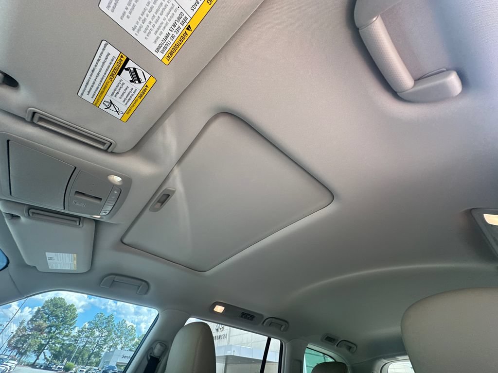 Used 2023 INFINITI QX80 Premium Select w/ All-Season Package RWD image 30