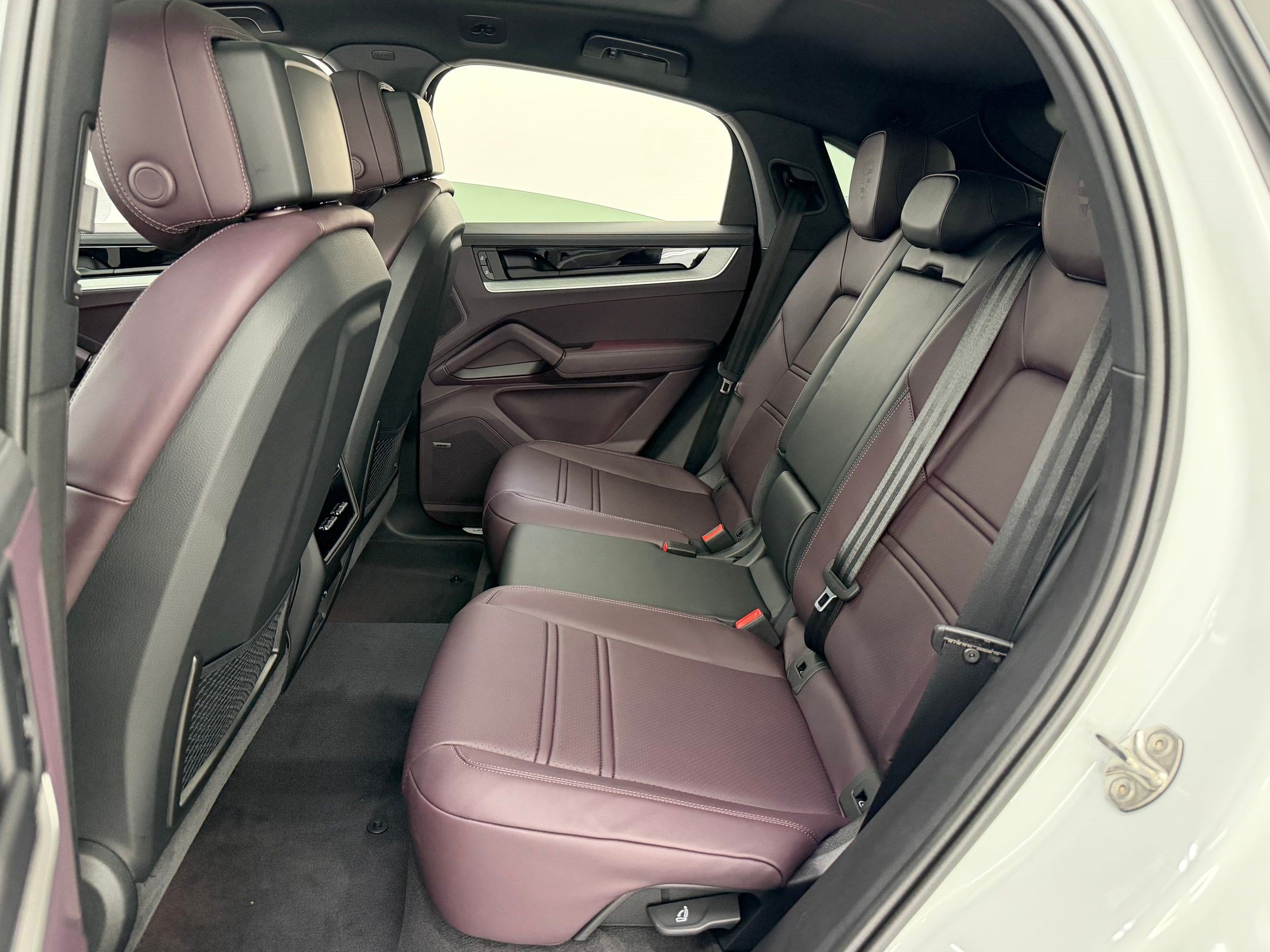 New 2026 Porsche Cayenne Coupe AWD/4WD image 22