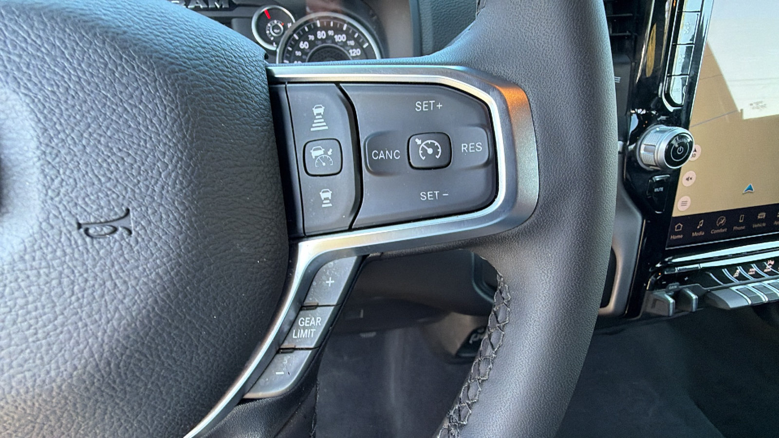 Used 2026 RAM 2500 Big Horn AWD/4WD image 28