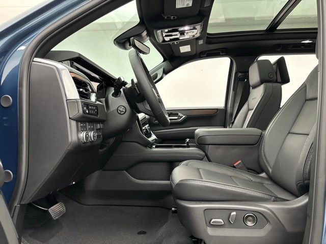 New 2026 GMC Yukon XL Denali w/ Denali Reserve Package image 21