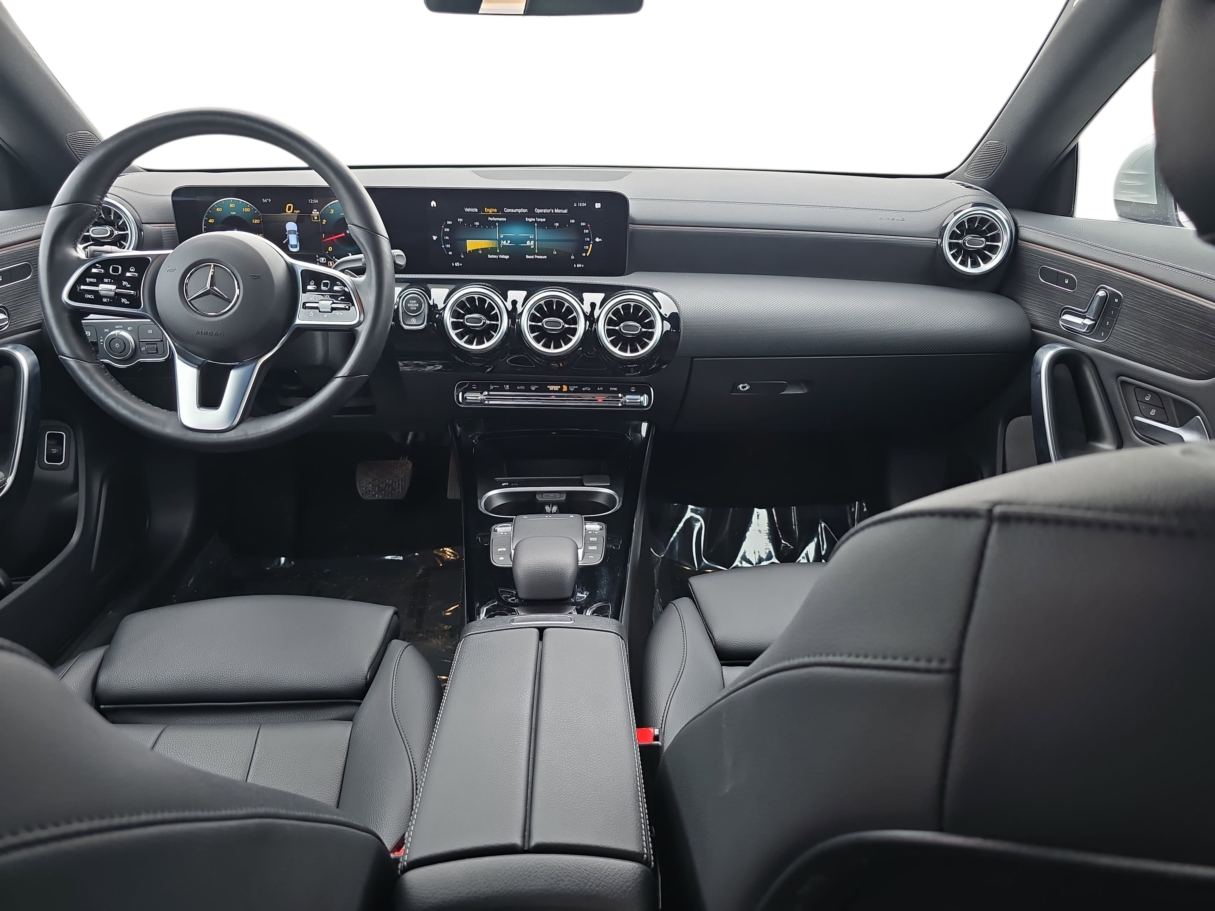 Used 2023 Mercedes-Benz CLA 250 4MATIC w/ Premium Package image 9