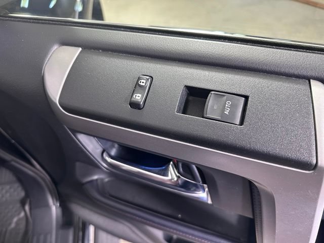 Used 2023 Toyota 4Runner Limited AWD/4WD image 9