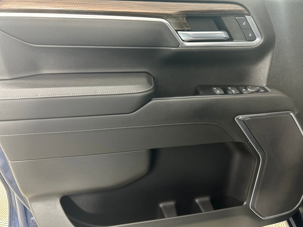 Used 2022 Chevrolet Silverado 1500 LT image 12