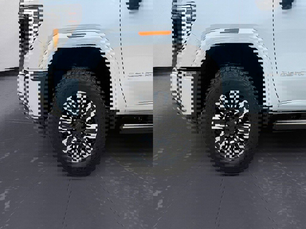 Used 2026 GMC Sierra 2500 Denali Ultimate image 19