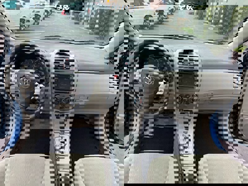 Used 2013 Toyota Corolla LE image 19