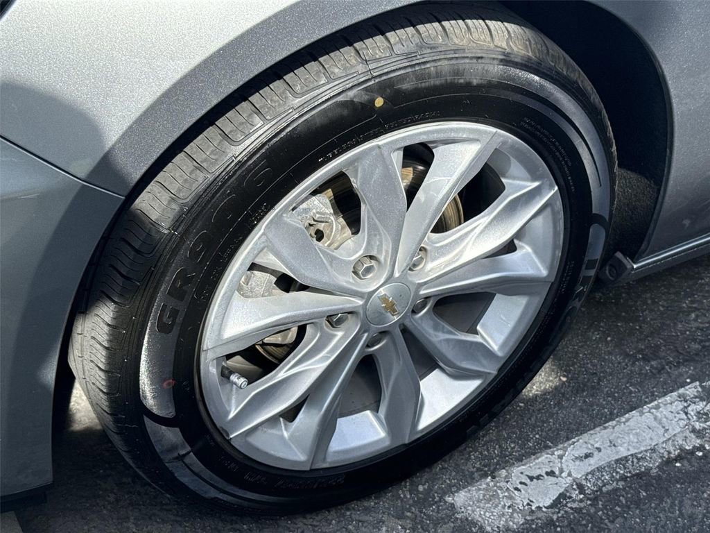 Used 2025 Chevrolet Malibu LT FWD image 29