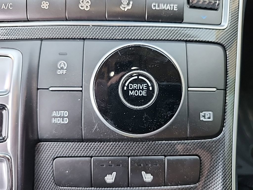 Used 2022 Hyundai Santa Fe SEL w/ Convenience + Premium Package FWD image 10