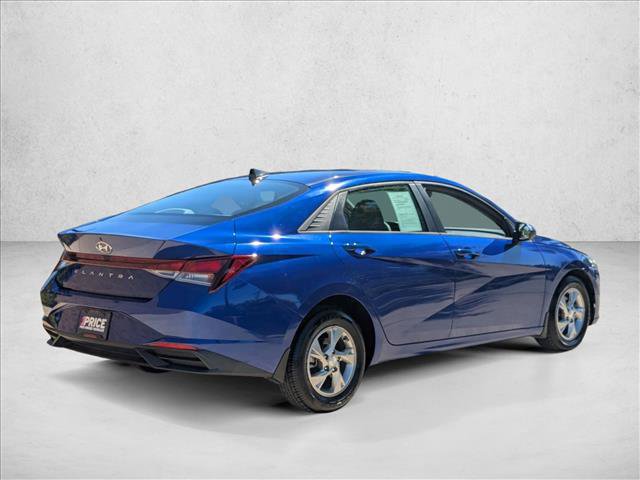 Used 2022 Hyundai Elantra SE FWD image 5