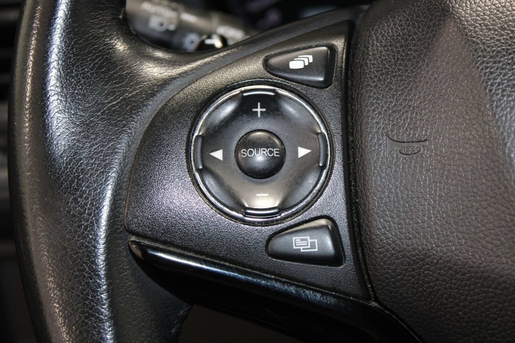 Used 2017 Honda HR-V EX-L image 31
