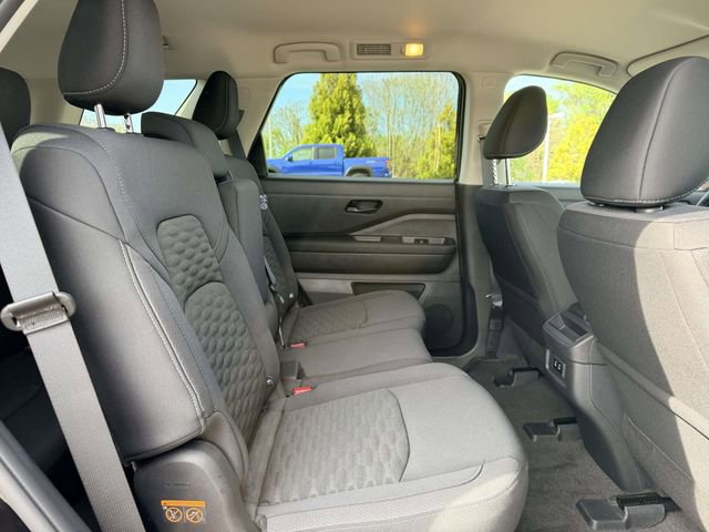 New 2026 Nissan Pathfinder SV w/ Cargo Package AWD/4WD image 11