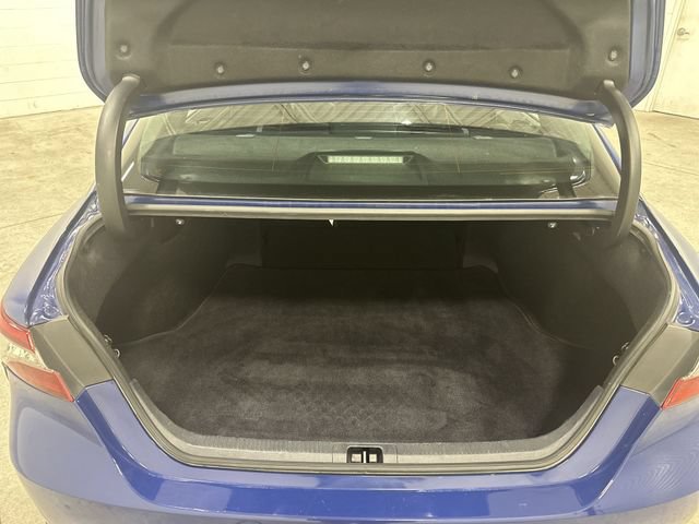 Used 2023 Toyota Camry XSE FWD image 16