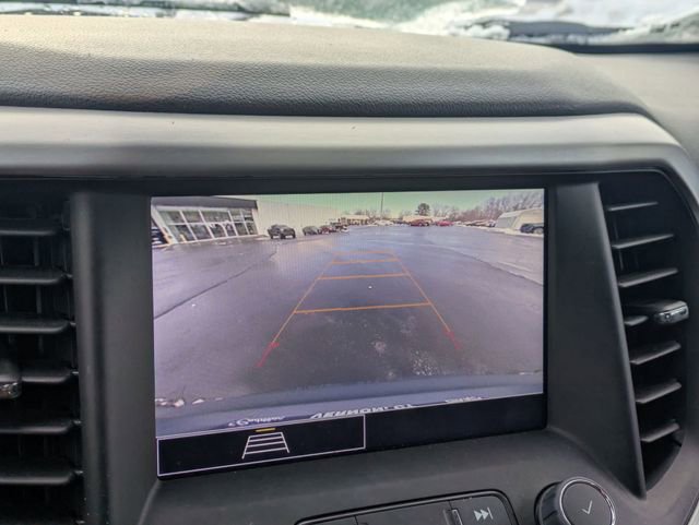 Used 2023 GMC Acadia SLE w/ Driver Convenience Package image 22