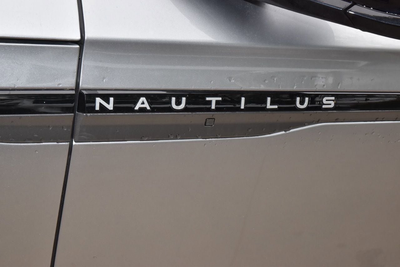 New 2026 Lincoln Nautilus Reserve w/ Jet Appearance Package AWD/4WD image 50