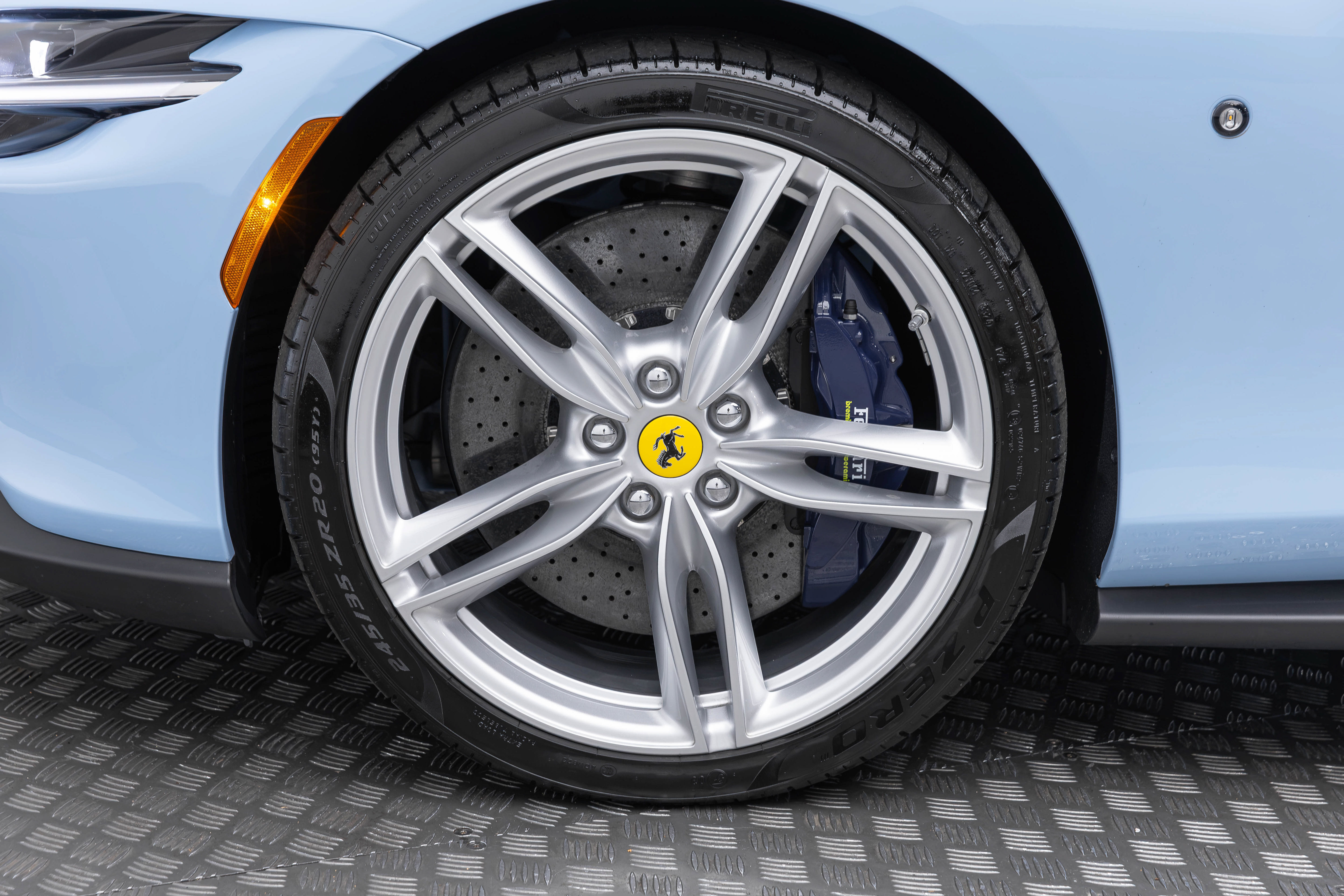Certified 2025 Ferrari Roma Spider RWD image 52