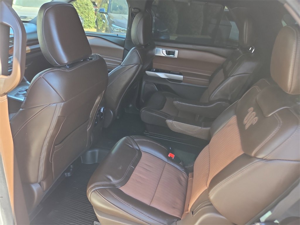 Used 2023 Ford Explorer King Ranch w/ Technology Package image 10