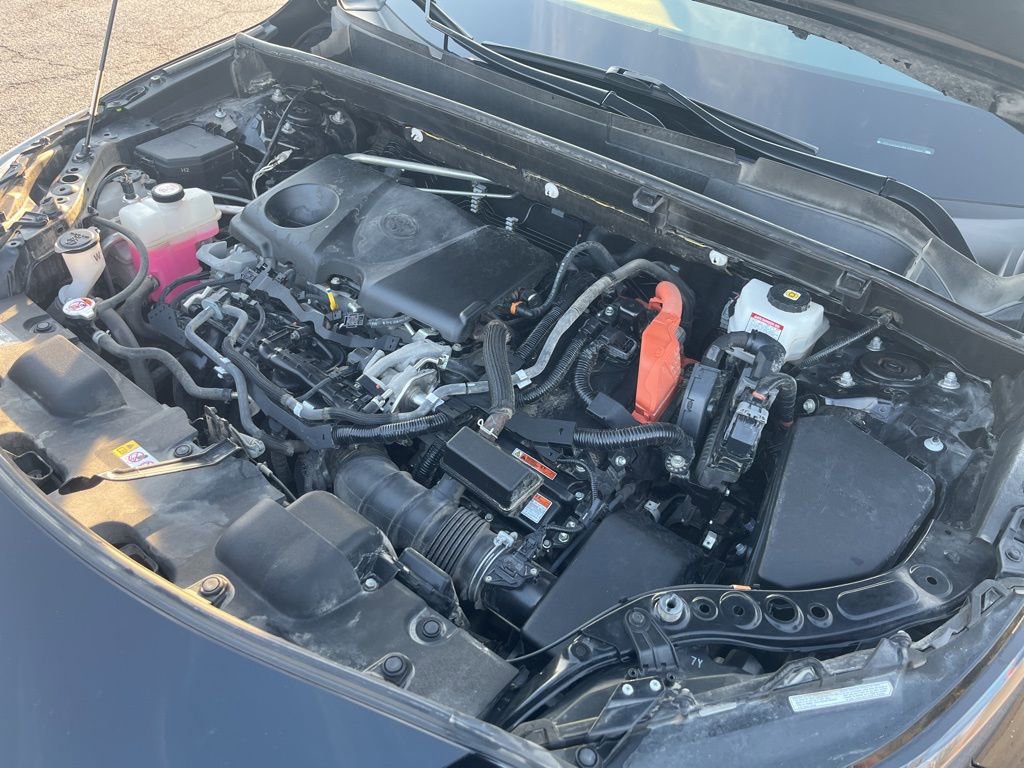 Used 2021 Toyota Venza LE w/ Carpet Mat Package (TMS) image 12